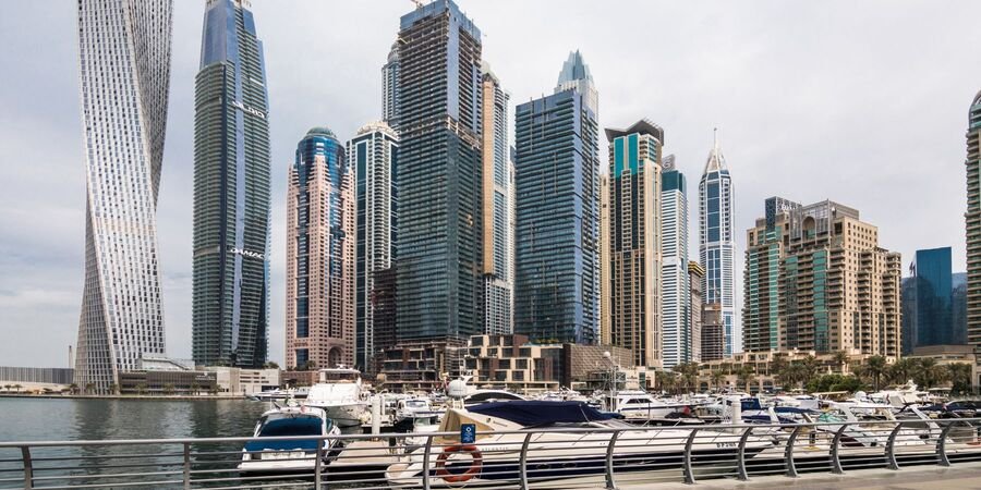 Travel Tips for a Seamless Experience in Dubai. With its dazzling skyline, luxurious hotels, and myriad activities, Dubai is a must-visit for travelers seeking both adventure and relaxation.