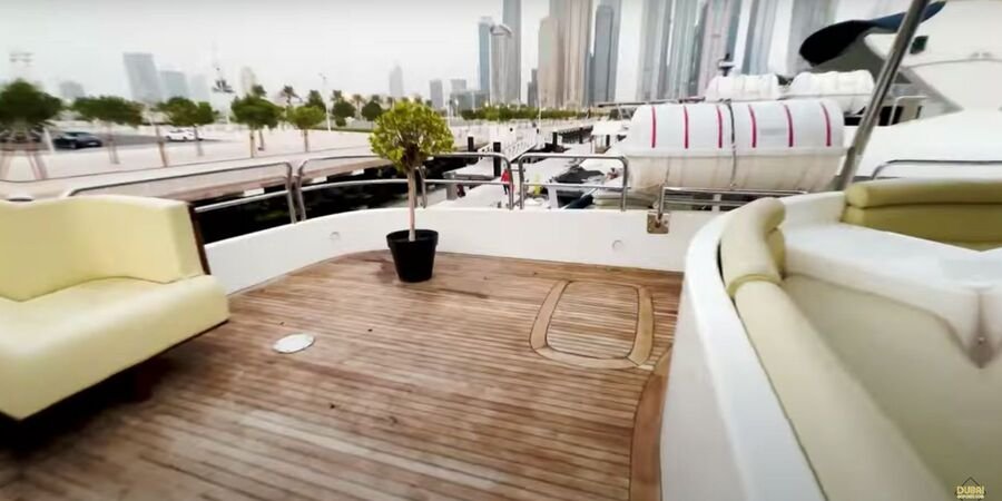 Outdoor Luxury and Space to Spare. What’s perhaps the most jaw-dropping feature of this yacht is its outdoor space.