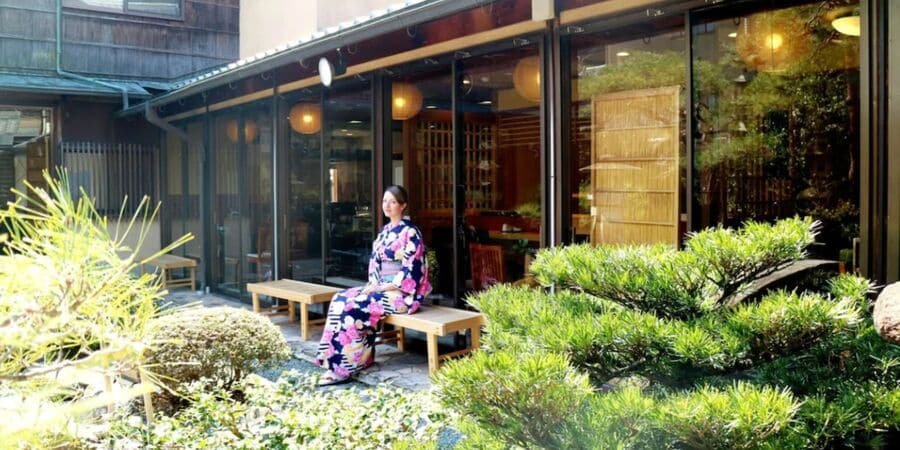 Planning Tips for a Seamless Ryokan Stay. A luxury ryokan stay is more than just an overnight accommodation; it’s an immersive cultural experience wrapped in elegance. However, planning well is crucial to enjoy everything a ryokan offers.