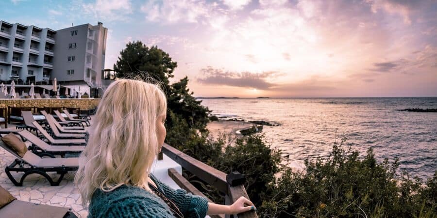 The 9 Best Resorts in Portugal: A Regional Guide. Discover Portugal’s most incredible resorts across Lisbon, Porto, Madeira, Faro, Lagos, Funchal, Coimbra, Albufeira, and Sintra. Each of these destinations blends comfort with unforgettable scenery, warm hospitality, and local flavor. Get ready to see what sets the country’s top resorts apart. Whether you want riverside grandeur, a palace with gardens, or sweeping views of the Atlantic, you’ll find inspiration here to plan your perfect holiday.
