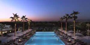 Conrad Algarve – Near Faro & Albufeira.
Just minutes from the gorgeous coastline between Faro and Albufeira, Conrad Algarve rewrites the rules of modern luxury.